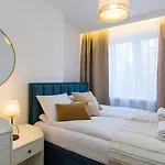 Break By Apartmore شقة *