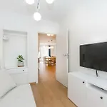 Break By Apartmore شقة غدانسك