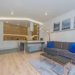 Break By Apartmore * غدانسك